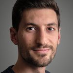 Le 2ème témoignage est un homme qui donne 5 étoiles. Son commentaire est :